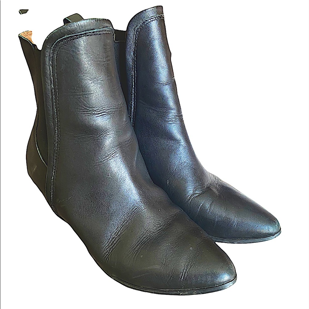 Women’s Report Boots Size 7